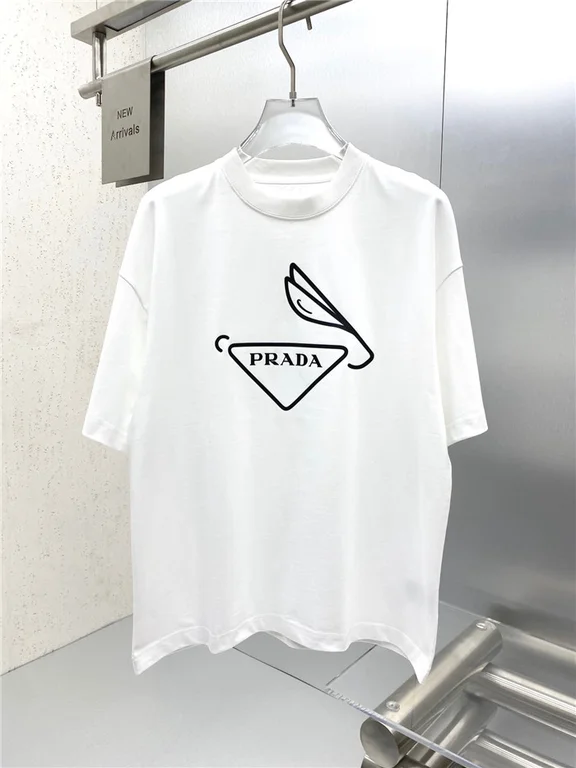 Prada tshirt 1 00 cover 366ce3f6