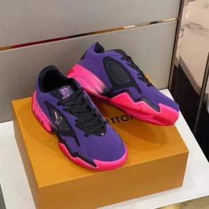 Louis Vuitton LV Sneakers - 124815125 6 00 cover 8dd2eeea