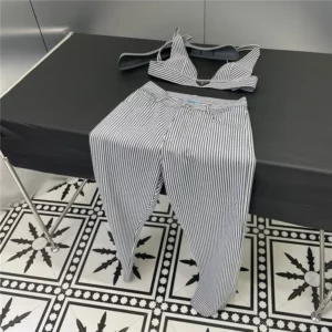 Prada Suit 6 00 cover a4f6dc36