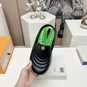 Louis Vuitton LV Loafers 6 00 cover b7f6d98d