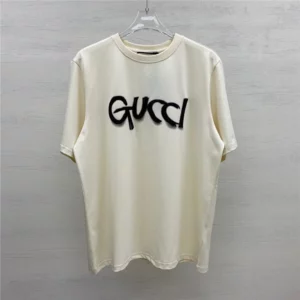 Gucci tshirt 4 00 cover b9fbd603