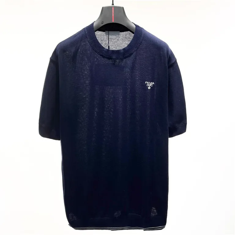 Prada tshirt 1 00 cover e563fe13