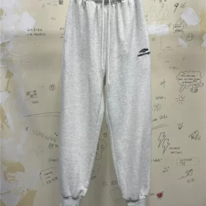 Balenciaga Long Pants 7 00 cover ef8b2724