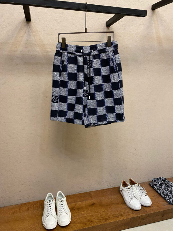 louis Vuitton LV Shorts 1 GoOnlineTools image downloader 2024 04 30T220926.562
